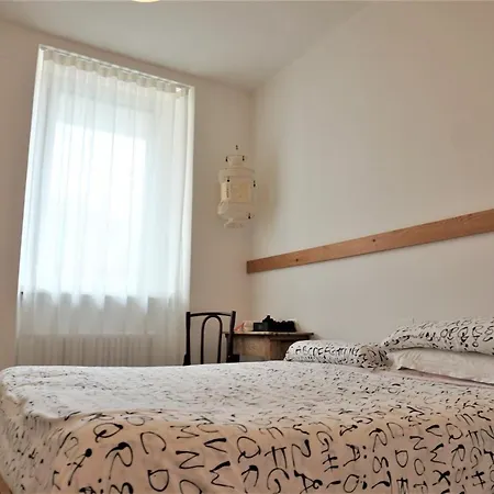 Casa Elena * Arco